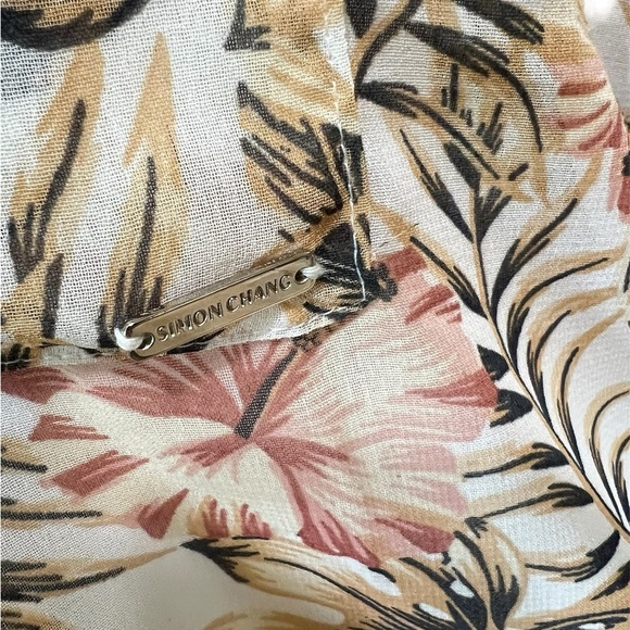 Simon Chang floral ladies blouse. - Picture 6 of 7
